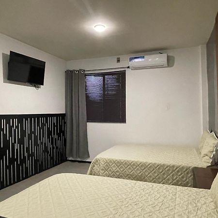 Apartamentos Aeropuerto Ciudad Juárez Esterno foto