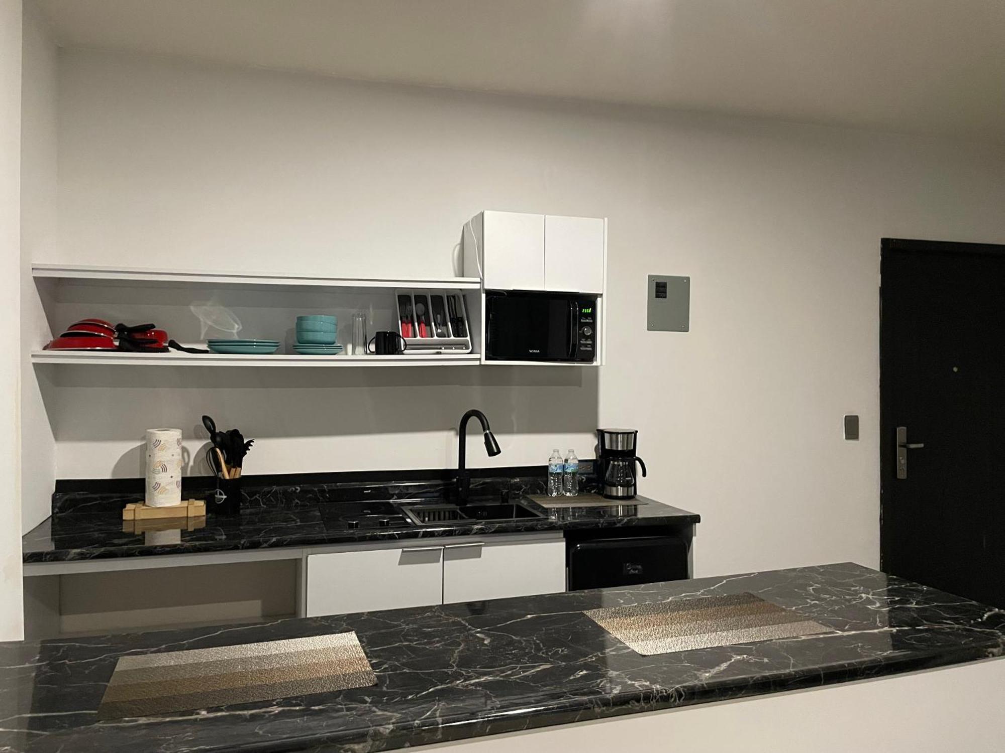Apartamentos Aeropuerto Ciudad Juárez Esterno foto